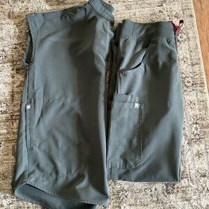 FIGS Women’s Scrubs size XS